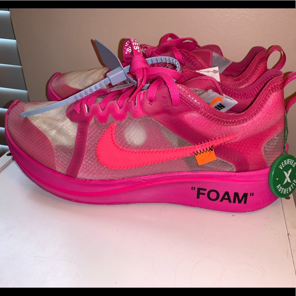 Nike Zoom Fly “Off-White”